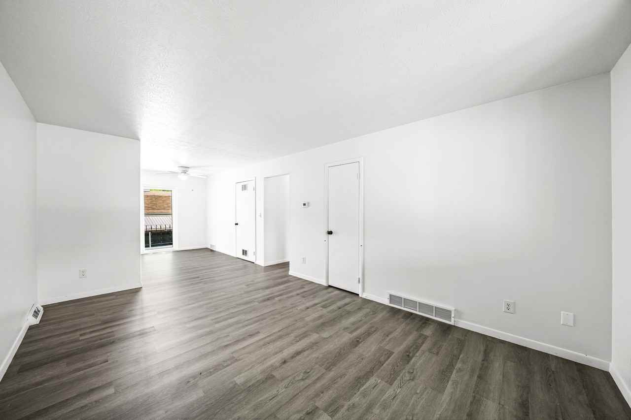 4707 Fishcreek Rd #4 - Photo 6 of 46