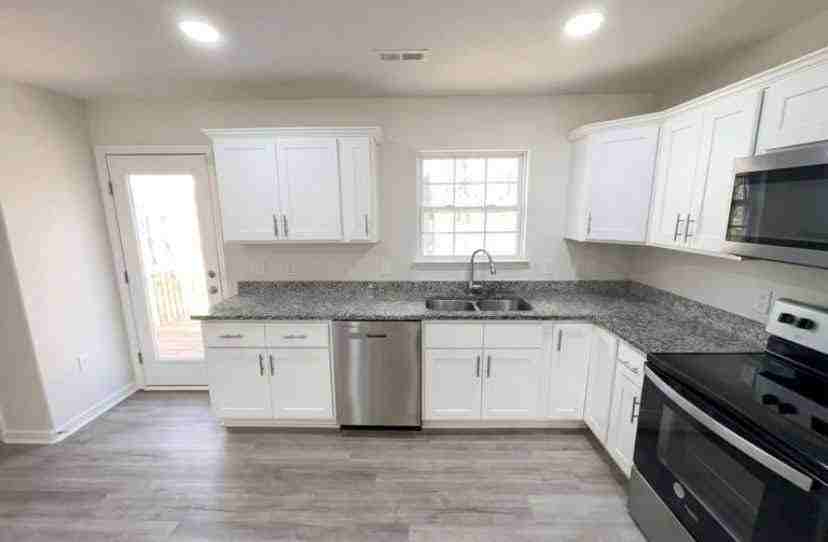 4654 Coltsfoot Road - Photo 7 of 10