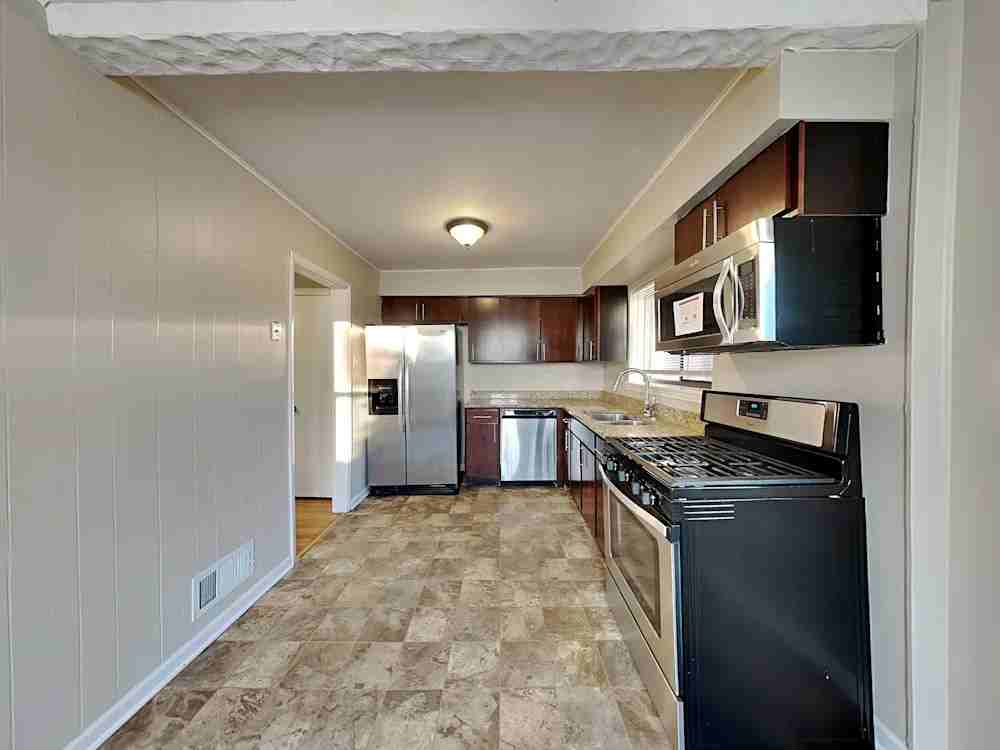 2254 14th Avenue - Photo 5 of 10