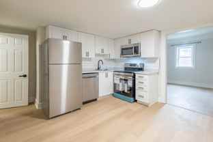 704 Elliott St E #1A - Photo 1 of 1