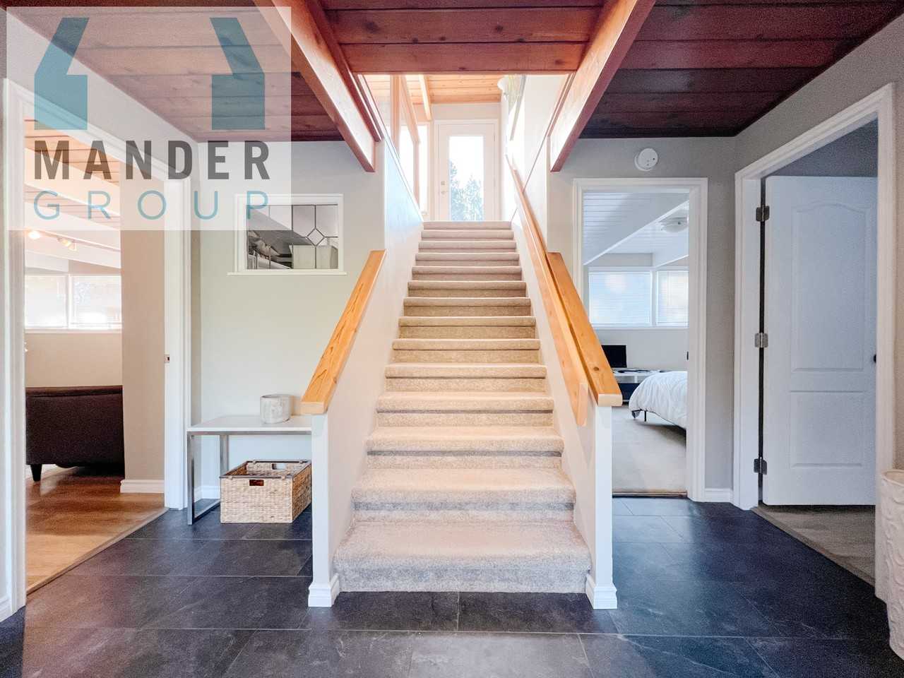 1470 Queens Avenue - Photo 5 of 32