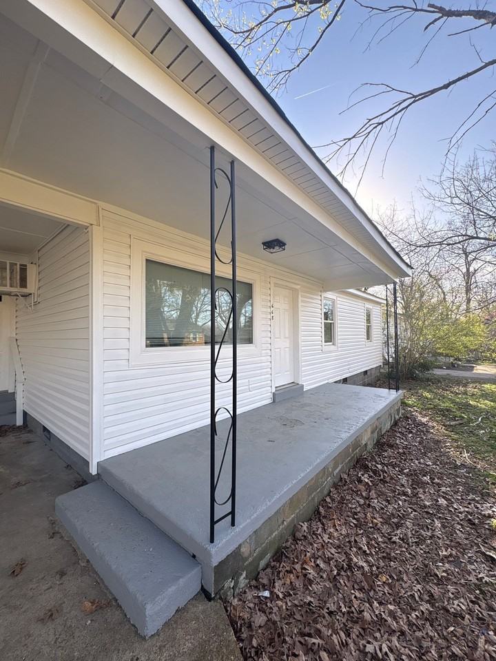 668 Coach St #1 - Photo 2 of 11