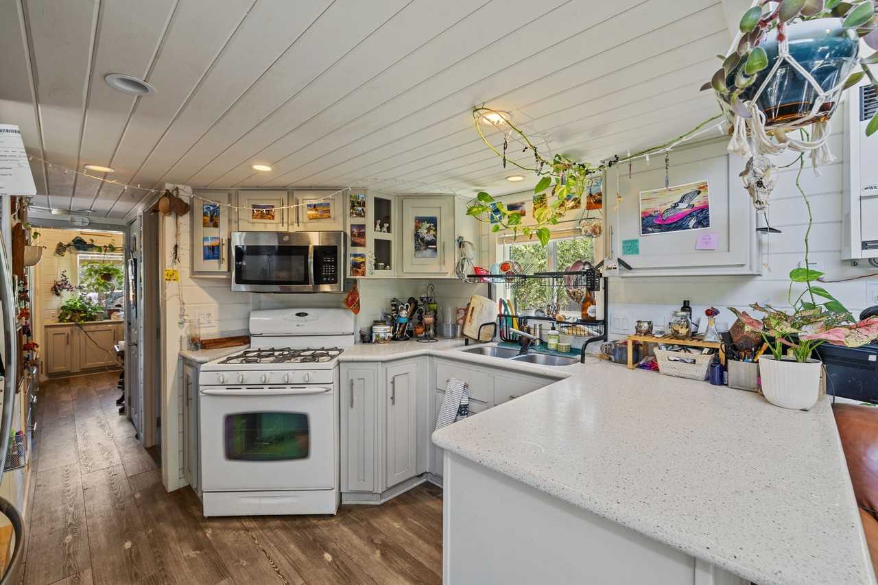 542 Dameron Dr #C - Photo 3 of 13