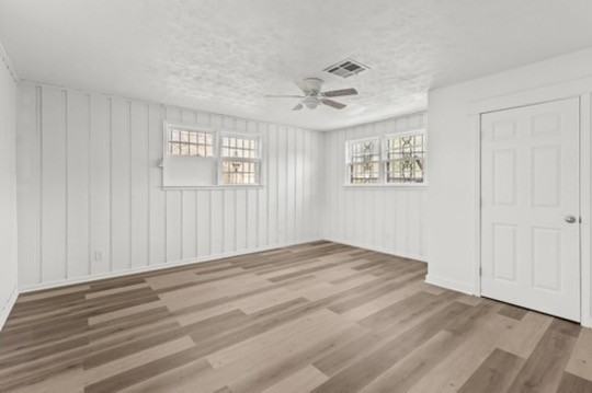 4037 Oak St #1 - Photo 6 of 9