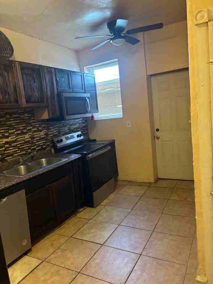 5617 Carpenter St #1 - Photo 6 of 9