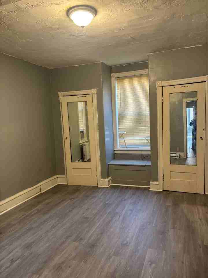 5617 Carpenter St #1 - Photo 7 of 9