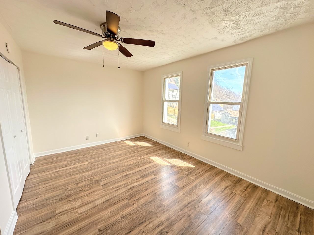 802 13th St #2 - Photo 5 of 13