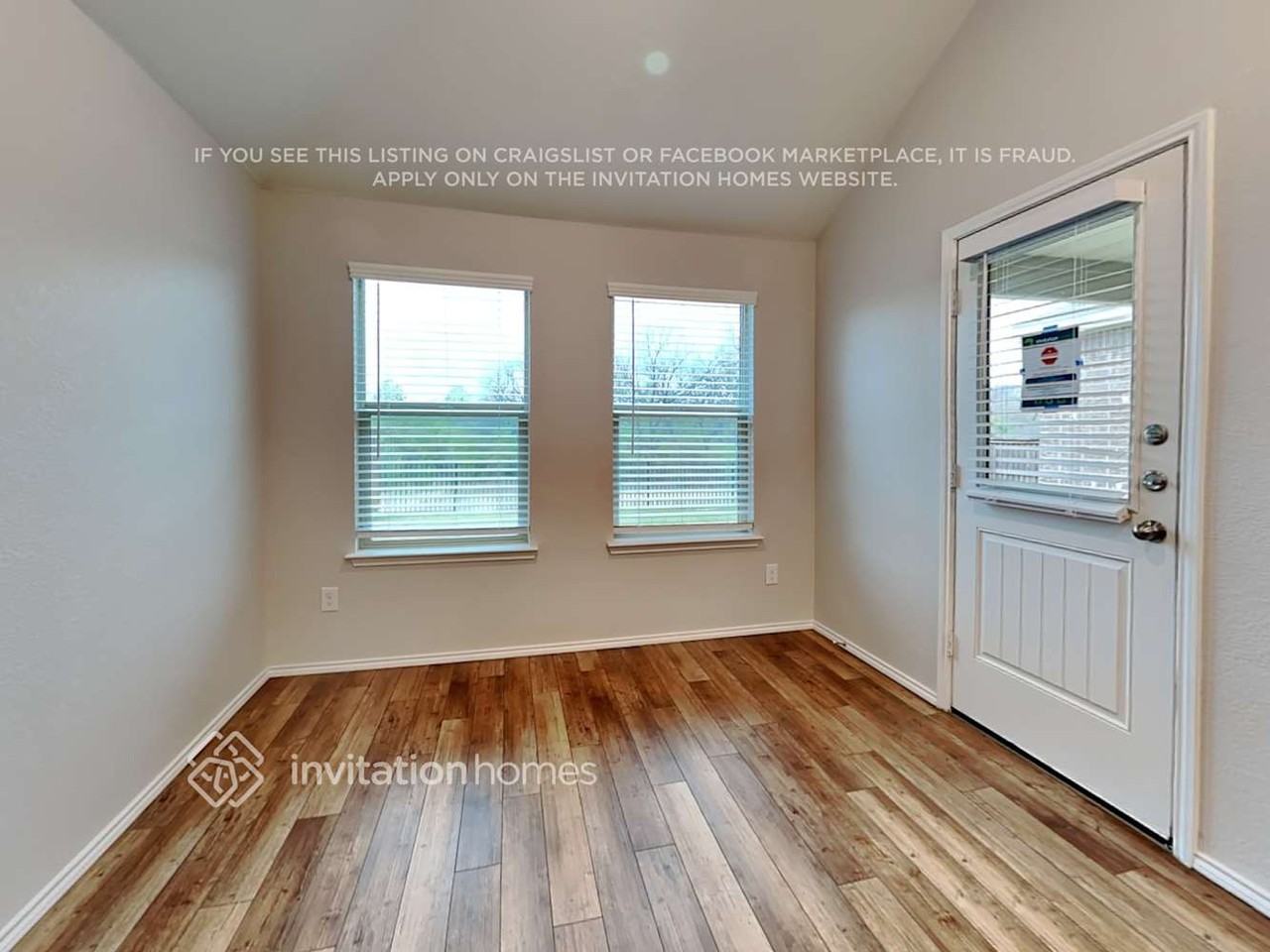 1790 Alamandine Ave - Photo 5 of 10