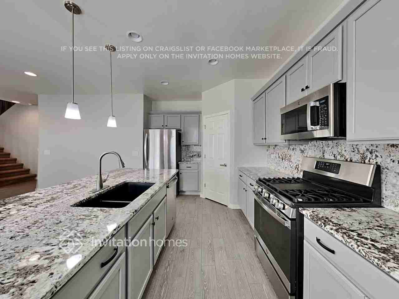 5735 W Illini St - Photo 6 of 19