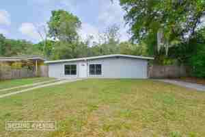 featured image of 7029 Fontainebleau Cres