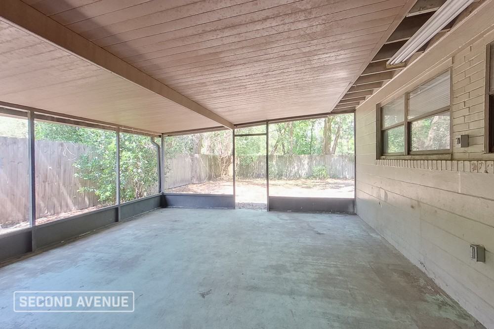 7029 Fontainebleau Cres - Photo 7 of 27