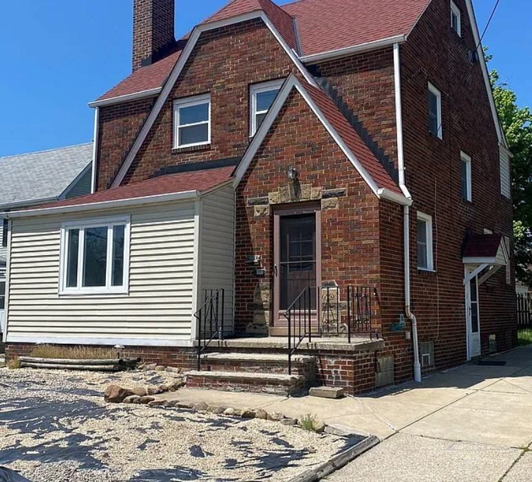 18603 Arrowhead Ave #1 - Photo 2 of 23