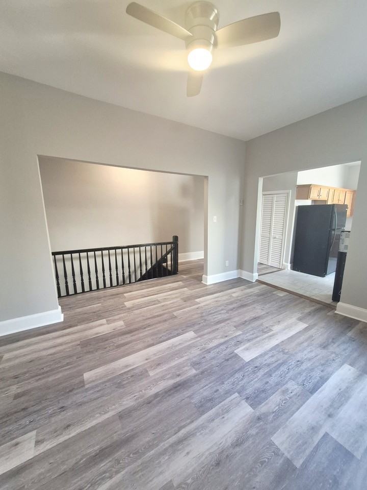 709 1/2 W Clay St #B - Photo 7 of 24