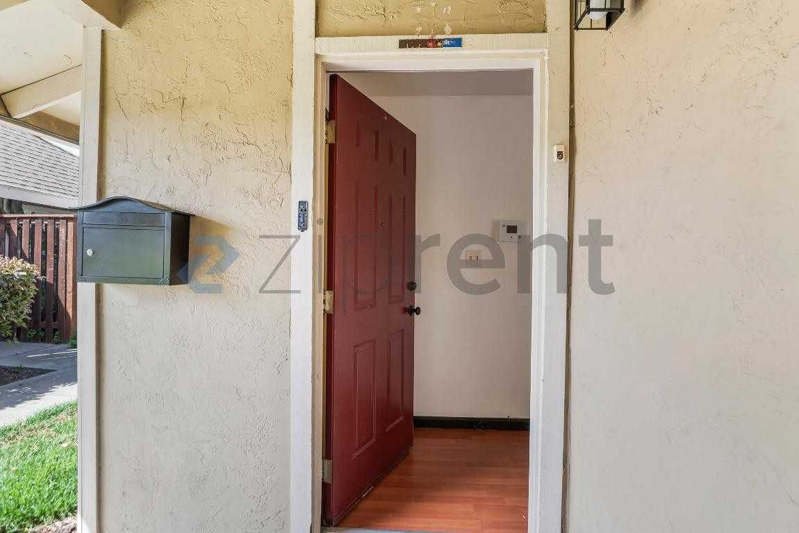 2095 Olivera Rd #D - Photo 5 of 27