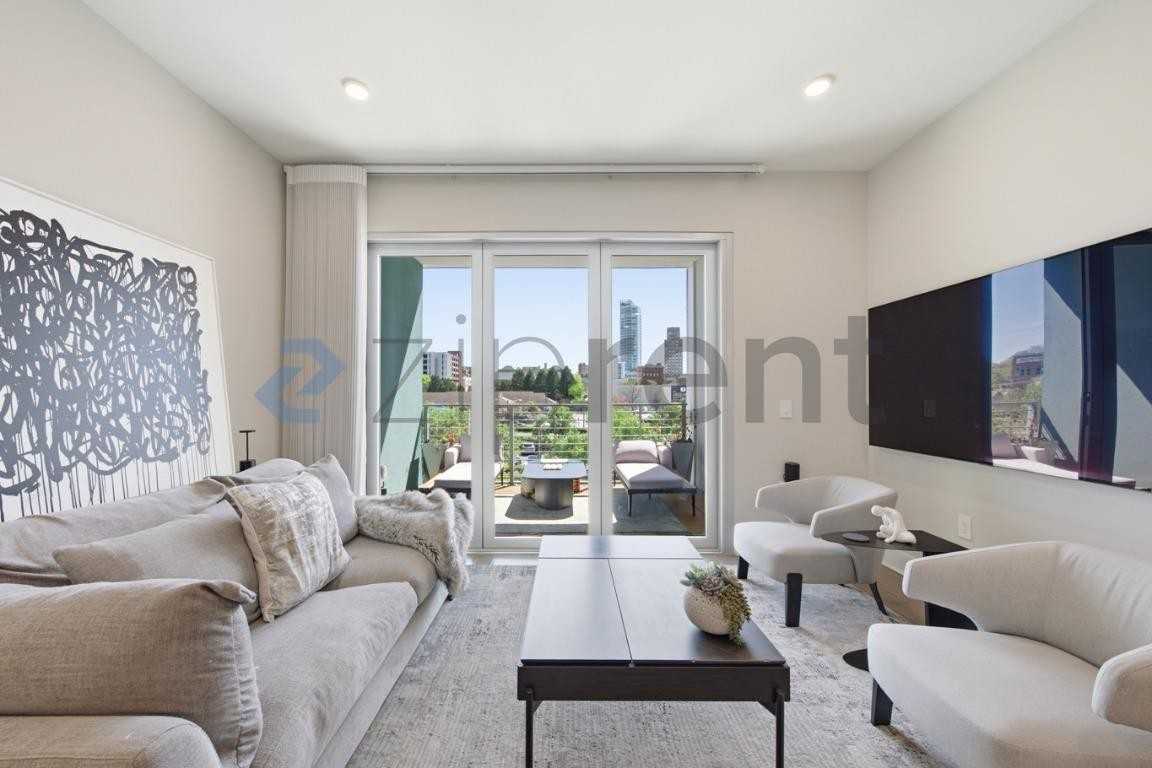 214 Hunt St #301 - Photo 4 of 38