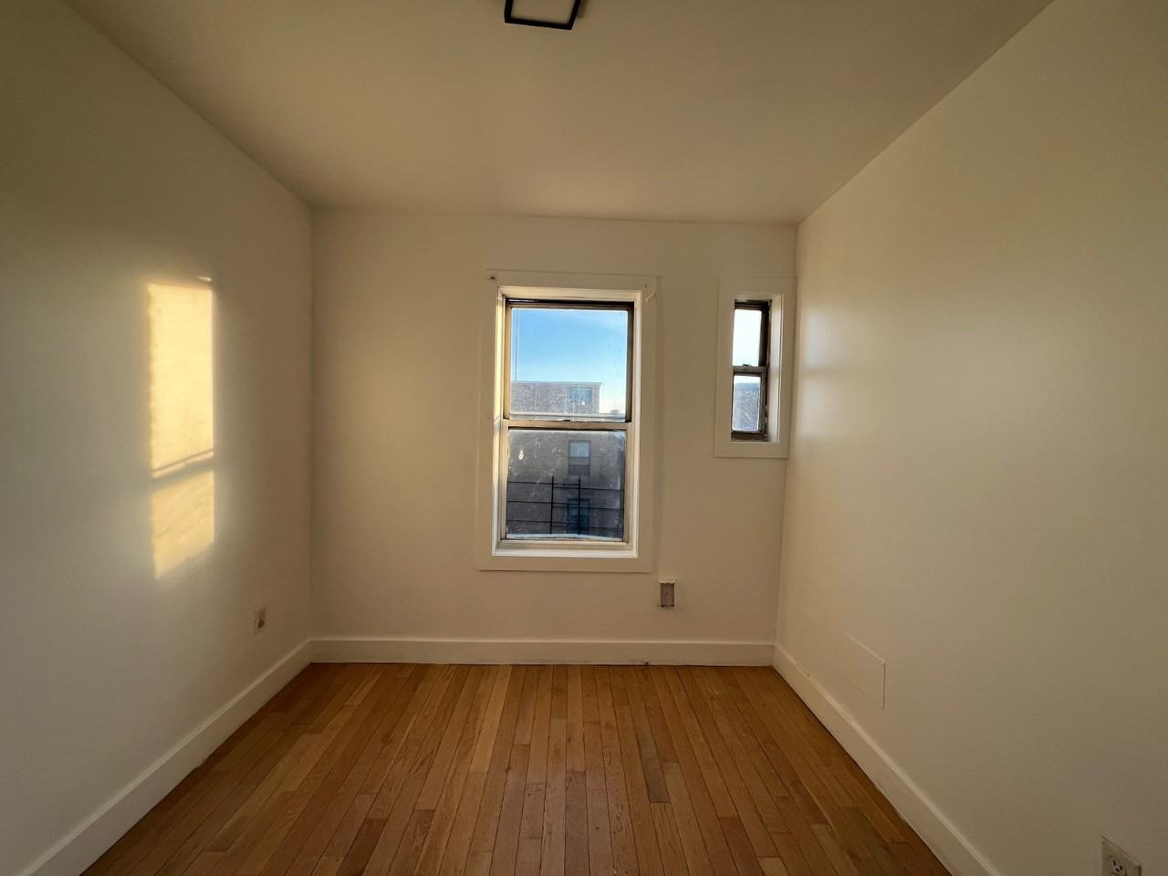 15 Gifford Ave - Photo 6 of 8