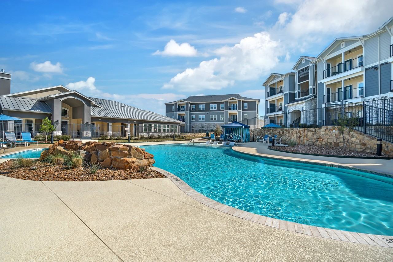 Fairmount Oaks - Photo 2 of 40