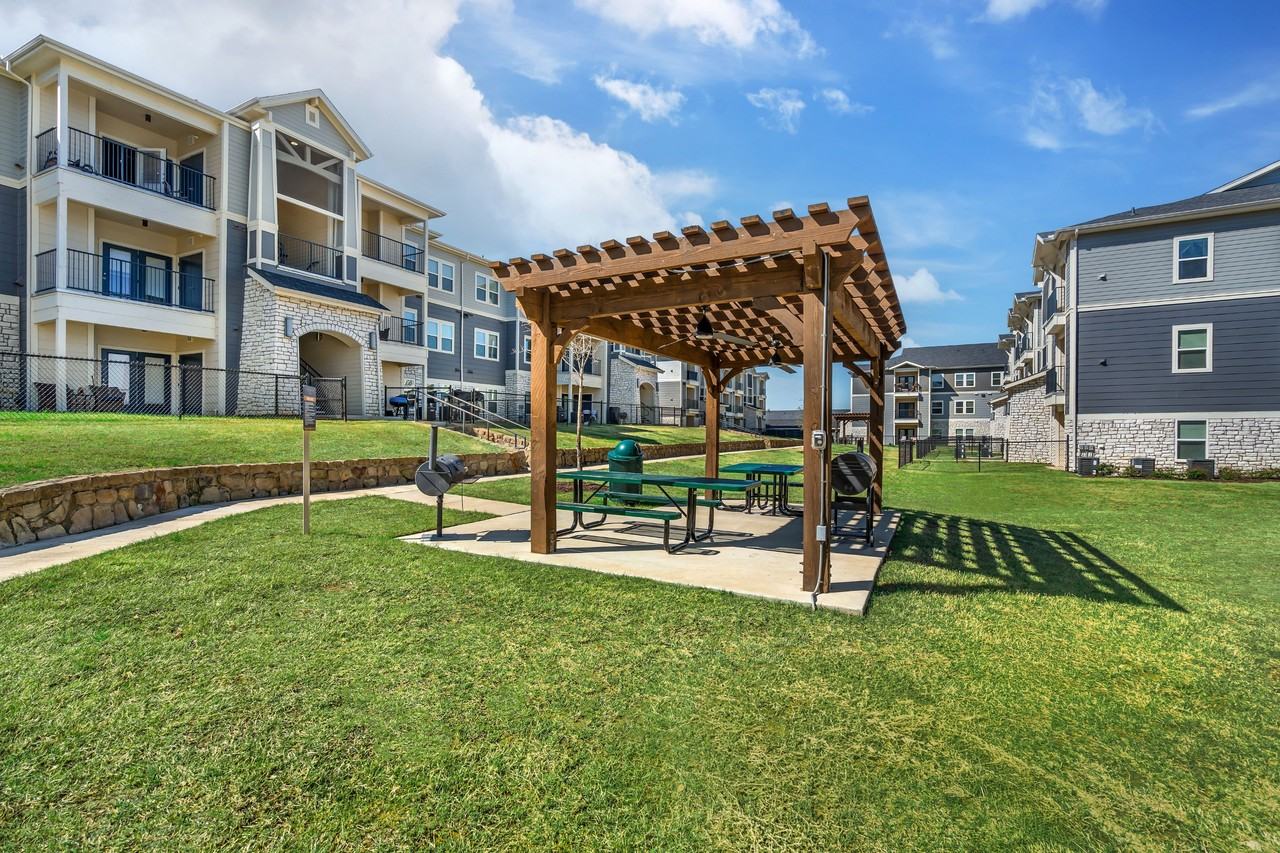 Fairmount Oaks - Photo 7 of 40