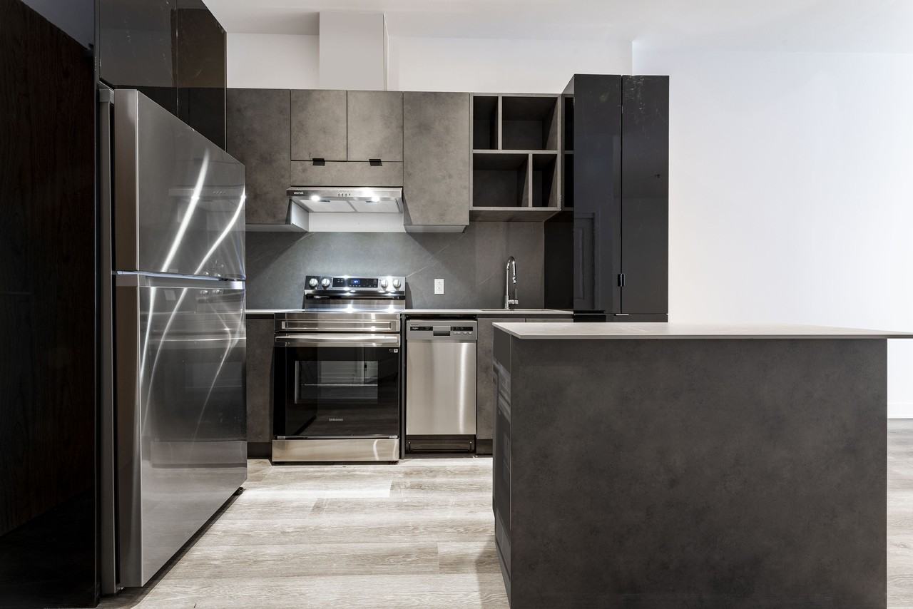 2660 Jarry - Photo 7 of 8