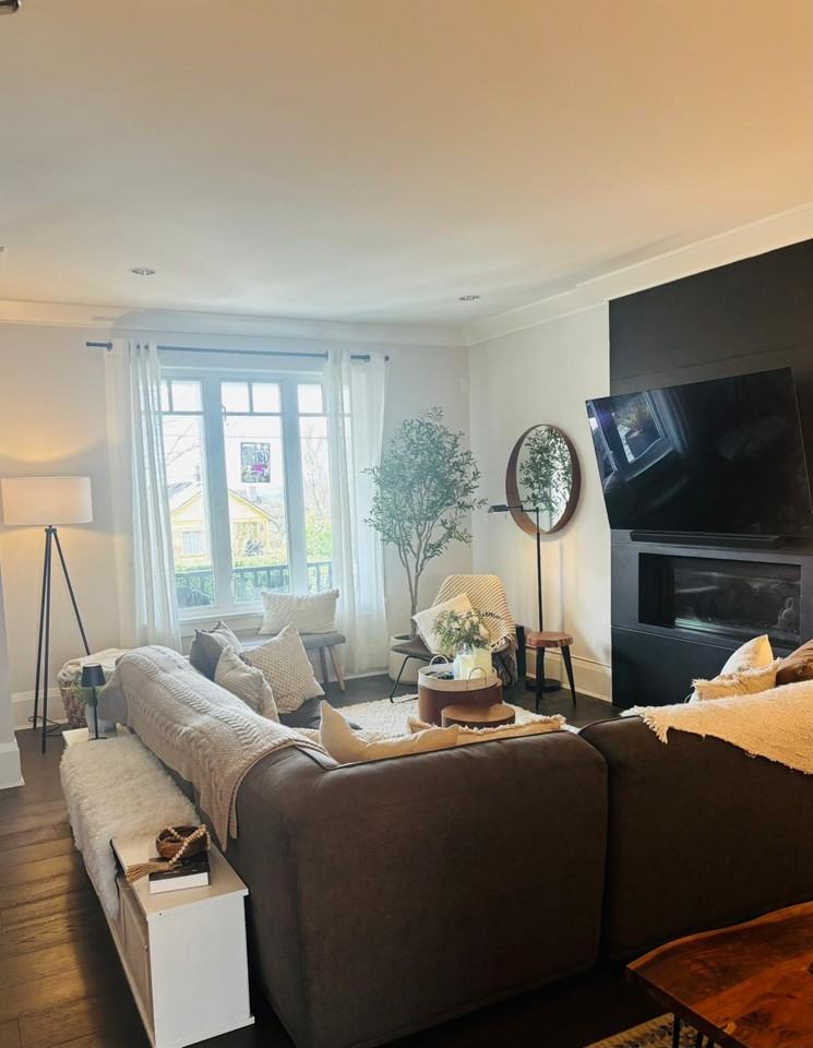 322 East 9th Street - Photo 7 of 17