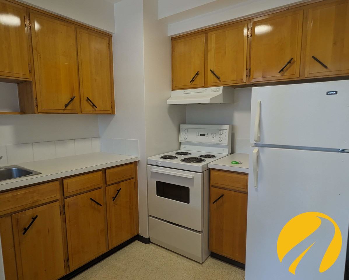 5450 Vine Street #306 - Photo 3 of 6