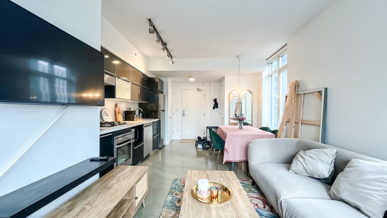 1252 Hornby Street #702 - Photo 2 of 14