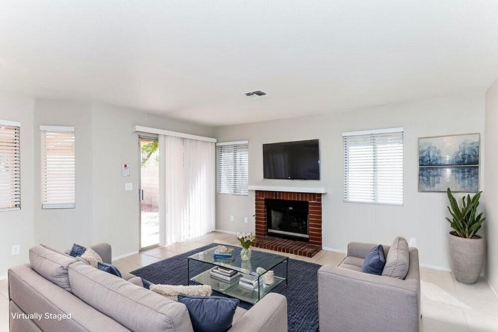 8342 Huxley St - Photo 5 of 20