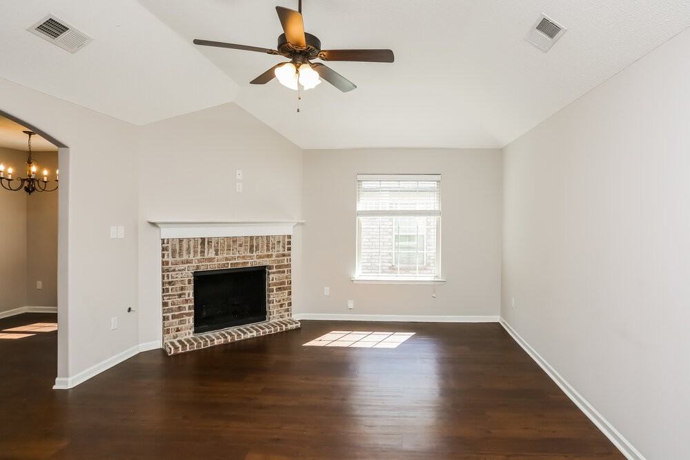 9460 Eckley Pl - Photo 4 of 19