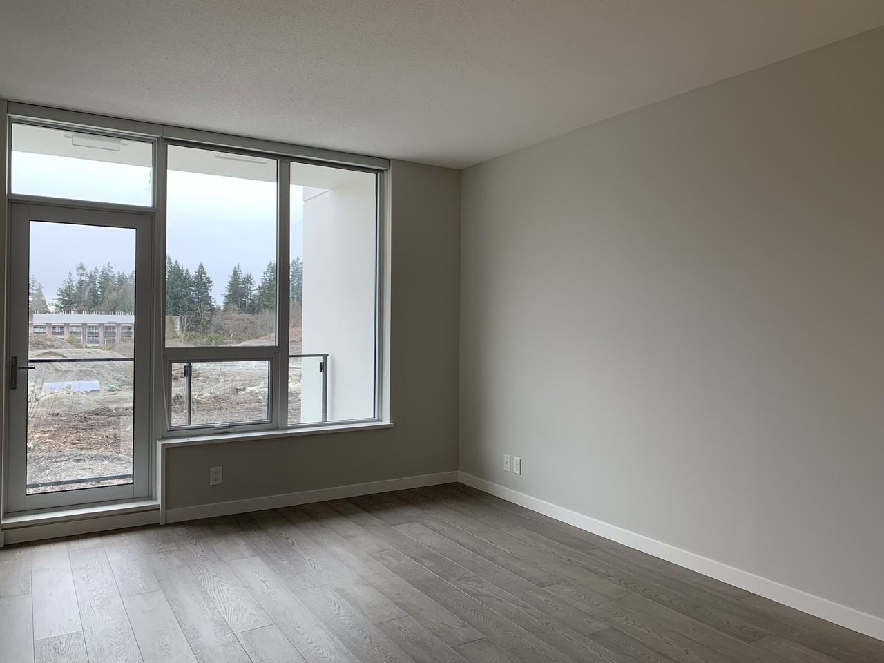 5687 Gray Ave - Photo 6 of 19