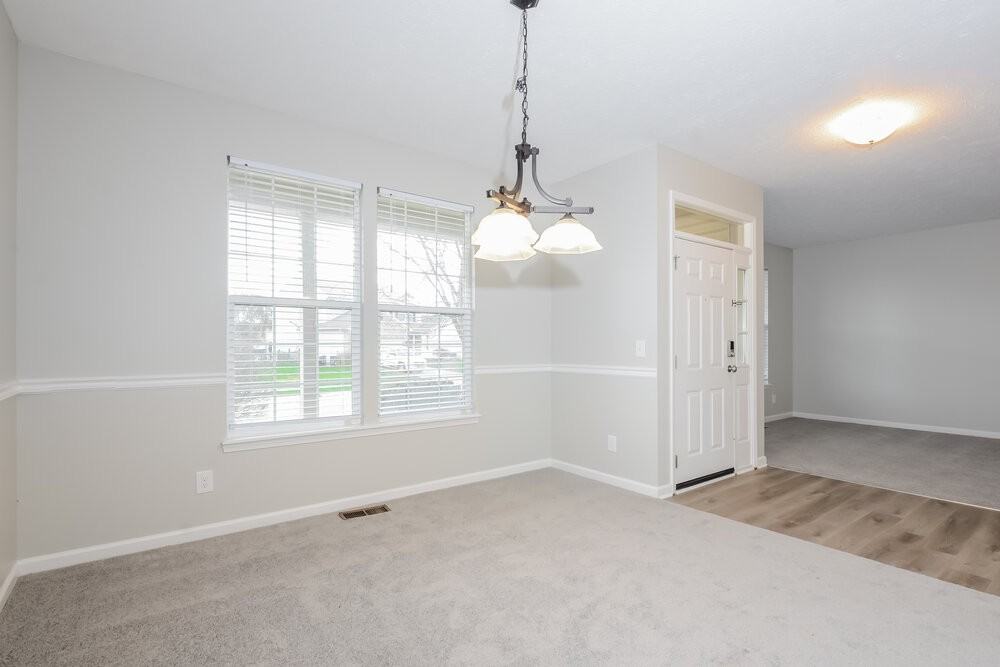 1903 Windsor Ln - Photo 7 of 17