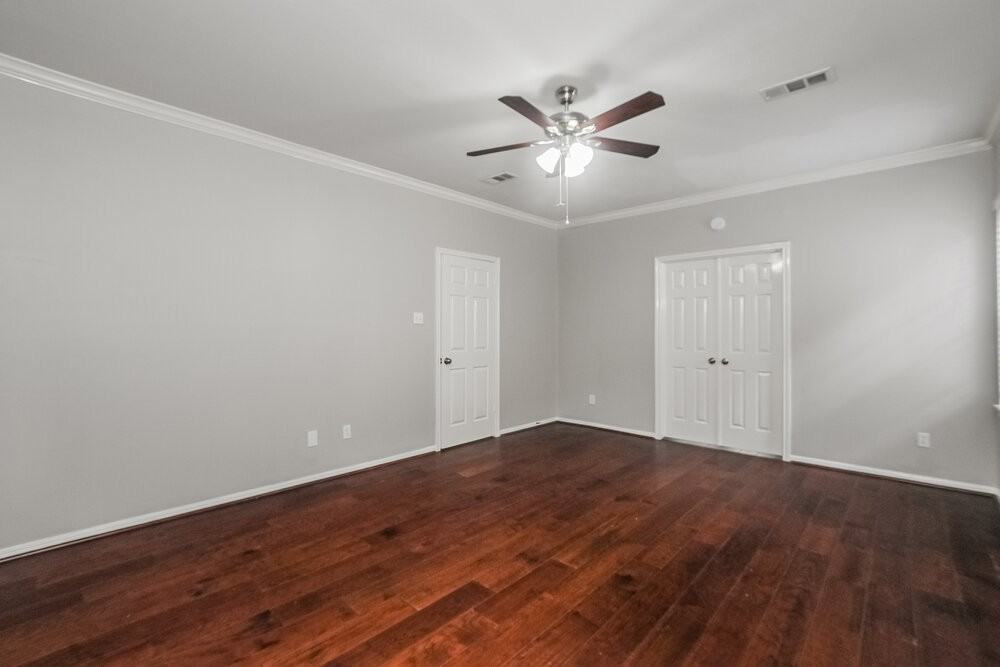 4923 Laurel Hill Ct - Photo 4 of 20