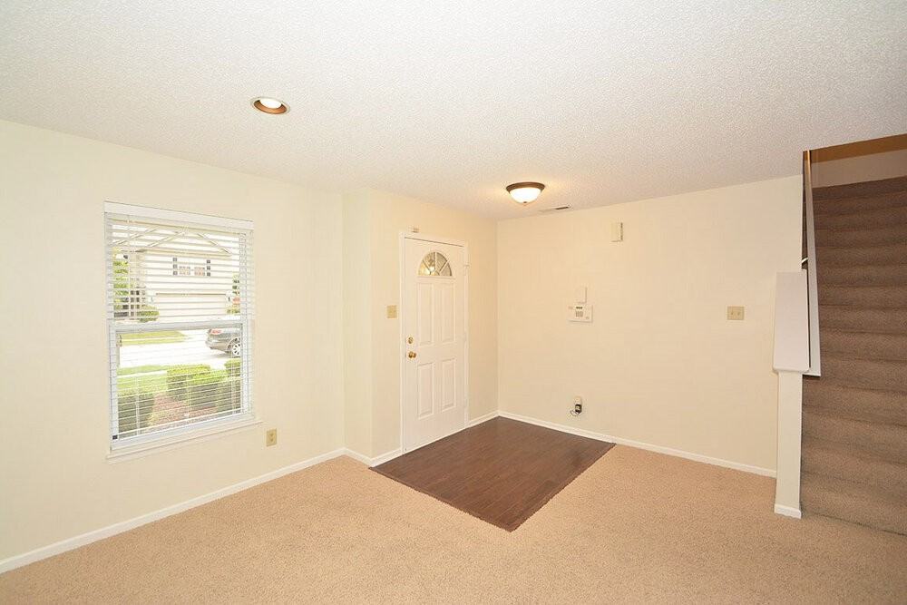 8234 Gathering Cir - Photo 2 of 13