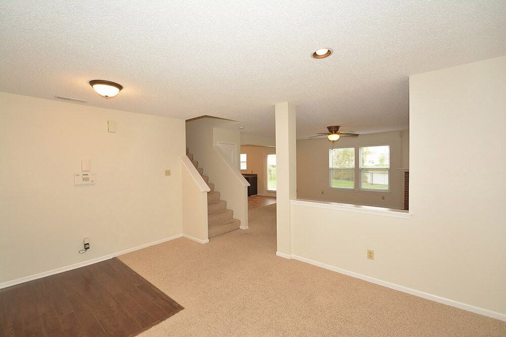 8234 Gathering Cir - Photo 3 of 13