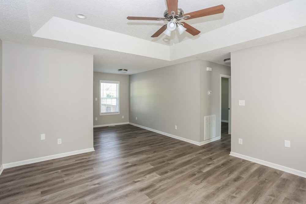 610 Helms Dr - Photo 4 of 13