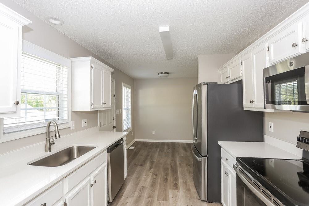 610 Helms Dr - Photo 6 of 13