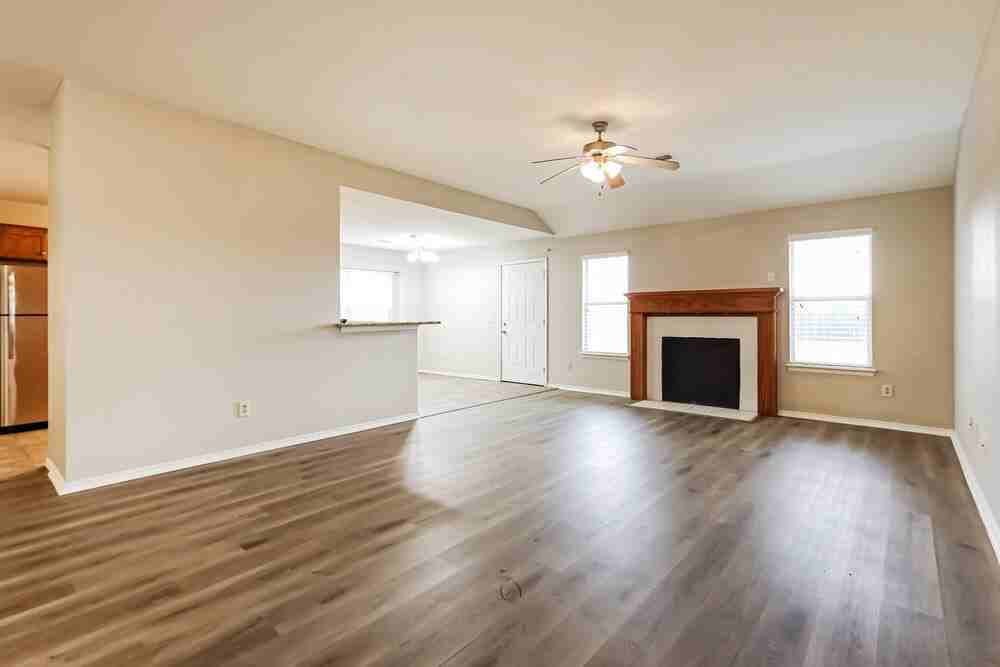 420 Marrgate Dr - Photo 4 of 16