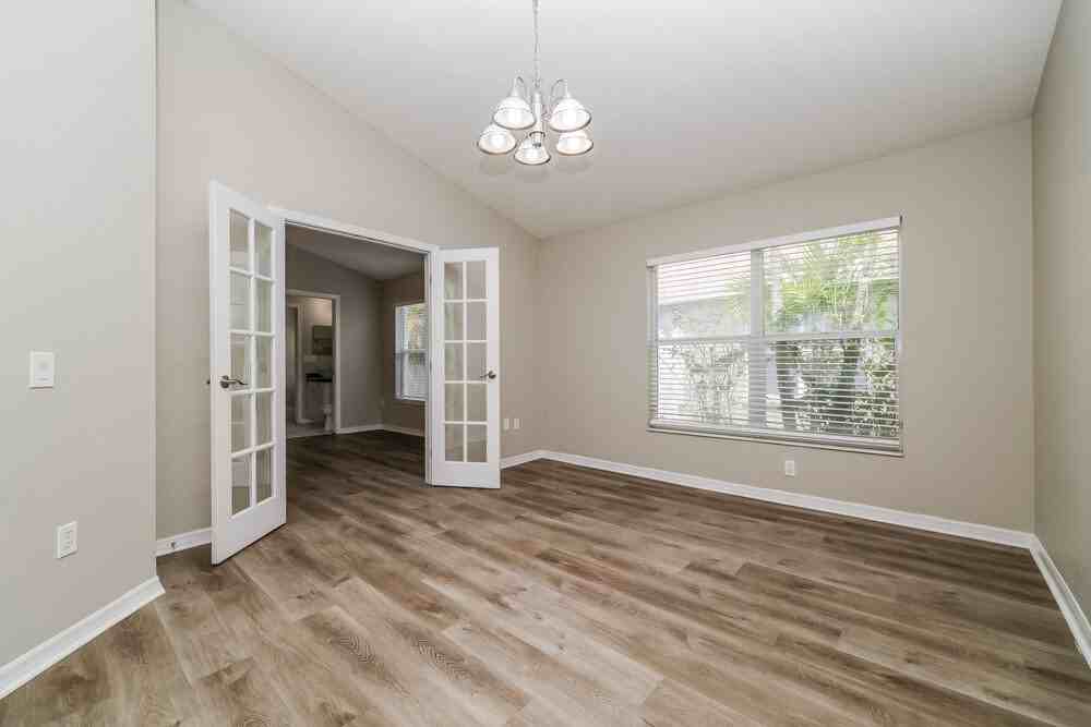 8642 Manassas Rd - Photo 4 of 16