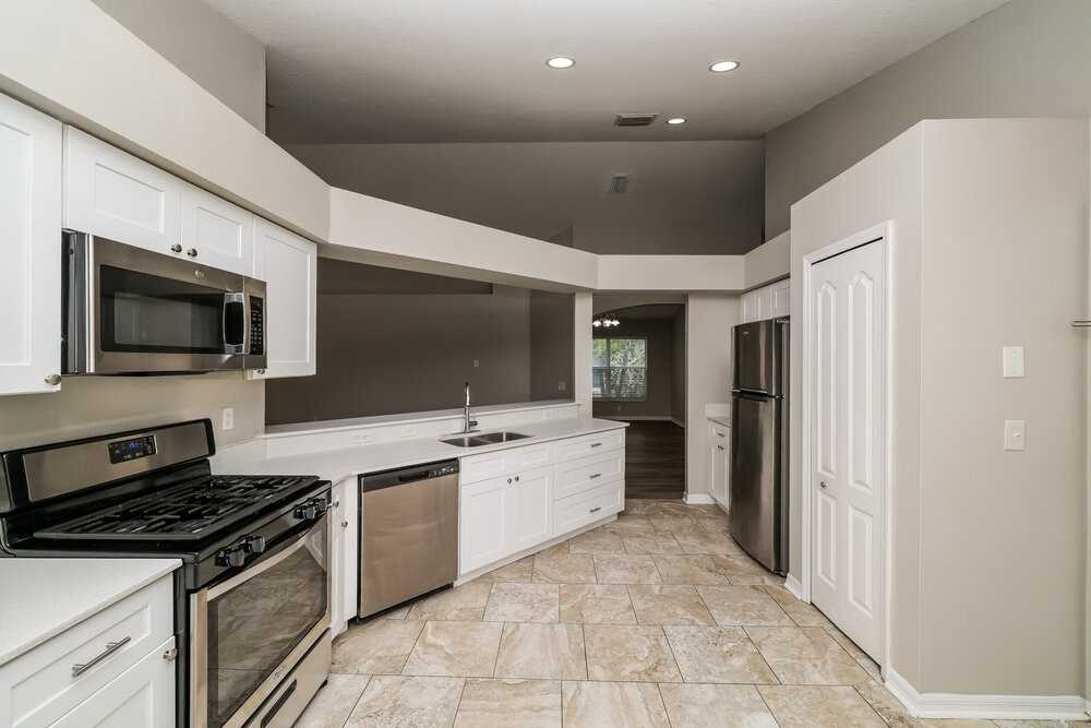 8642 Manassas Rd - Photo 5 of 16