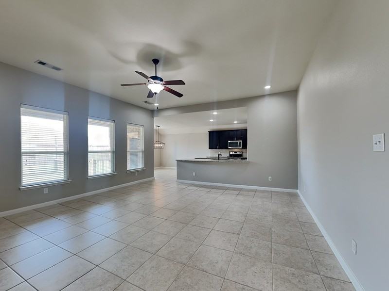 528 Meadow Springs Dr - Photo 2 of 17