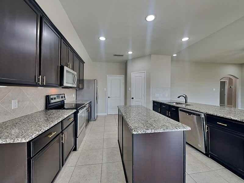 528 Meadow Springs Dr - Photo 5 of 17