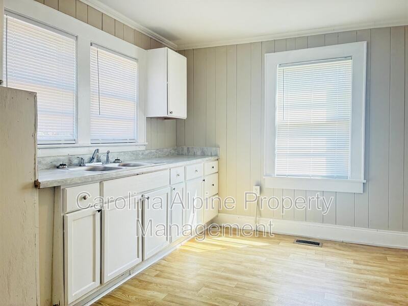 2207 Garland Ave - Photo 2 of 19