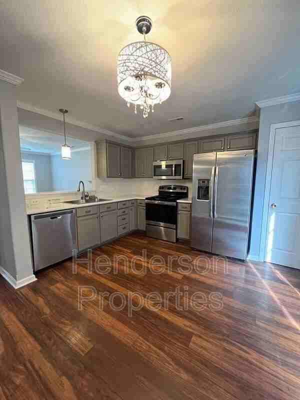 606 Tribune Dr - Photo 3 of 8