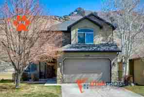 featured image of 10724 N Cypress