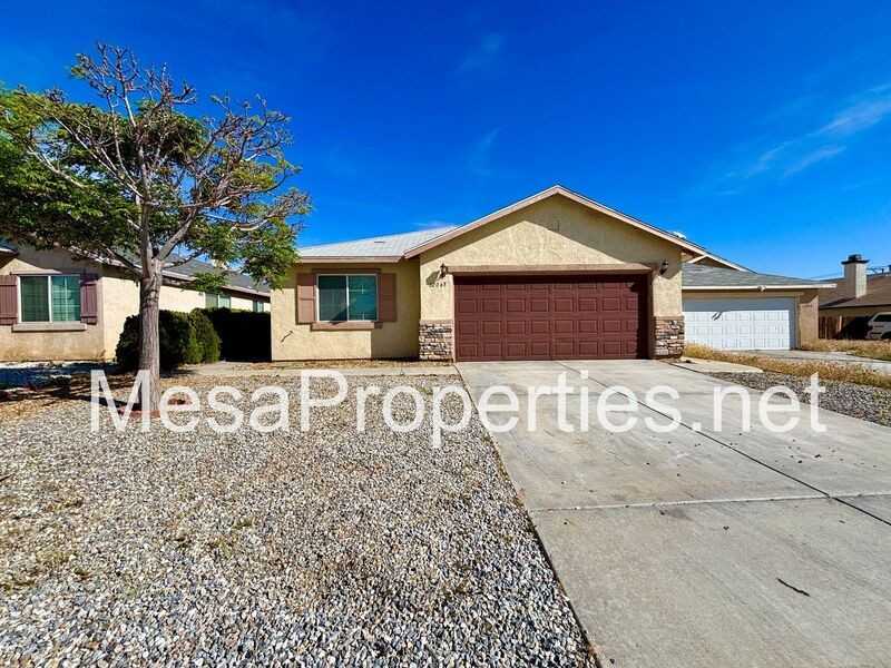 12068 White Oak Ct - Photo 5 of 34