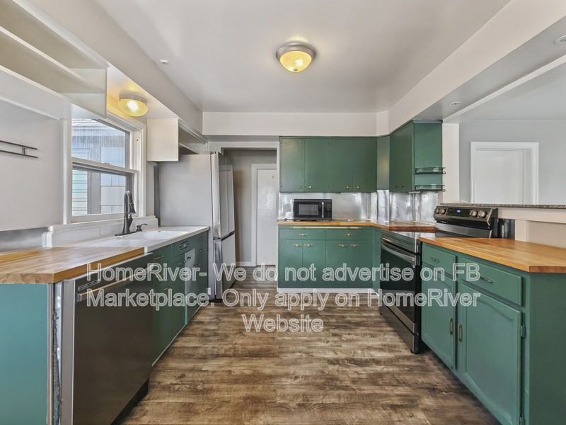 5420 N Regal St - Photo 3 of 20