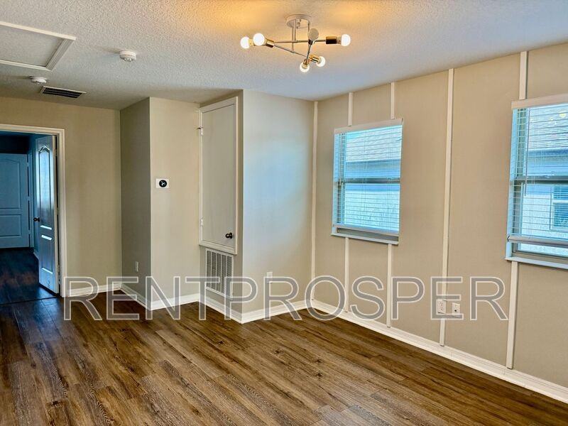 1175 Flowing Tide Dr - Photo 5 of 30