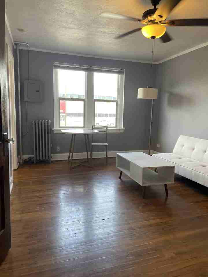 1760 North Pearl Street #4 - Photo 5 of 28