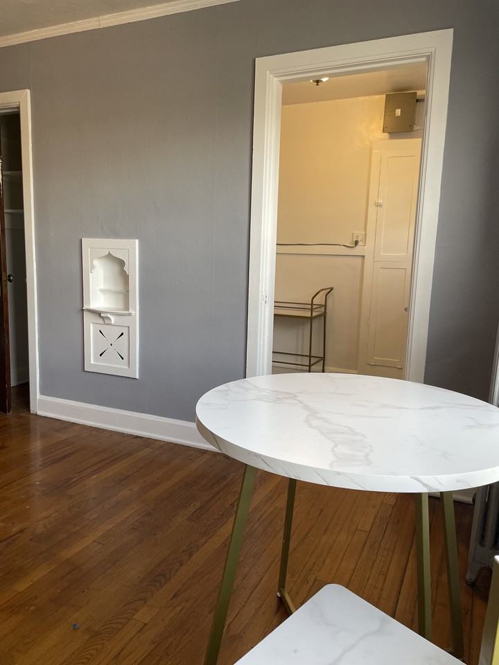 1760 North Pearl Street #4 - Photo 6 of 28