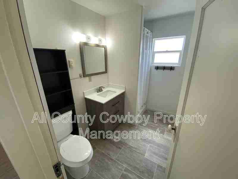 218 S Hodgeman St - Photo 7 of 7