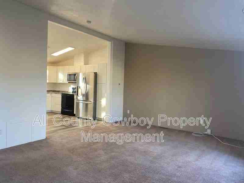 1564 Polk St #A - Photo 2 of 8